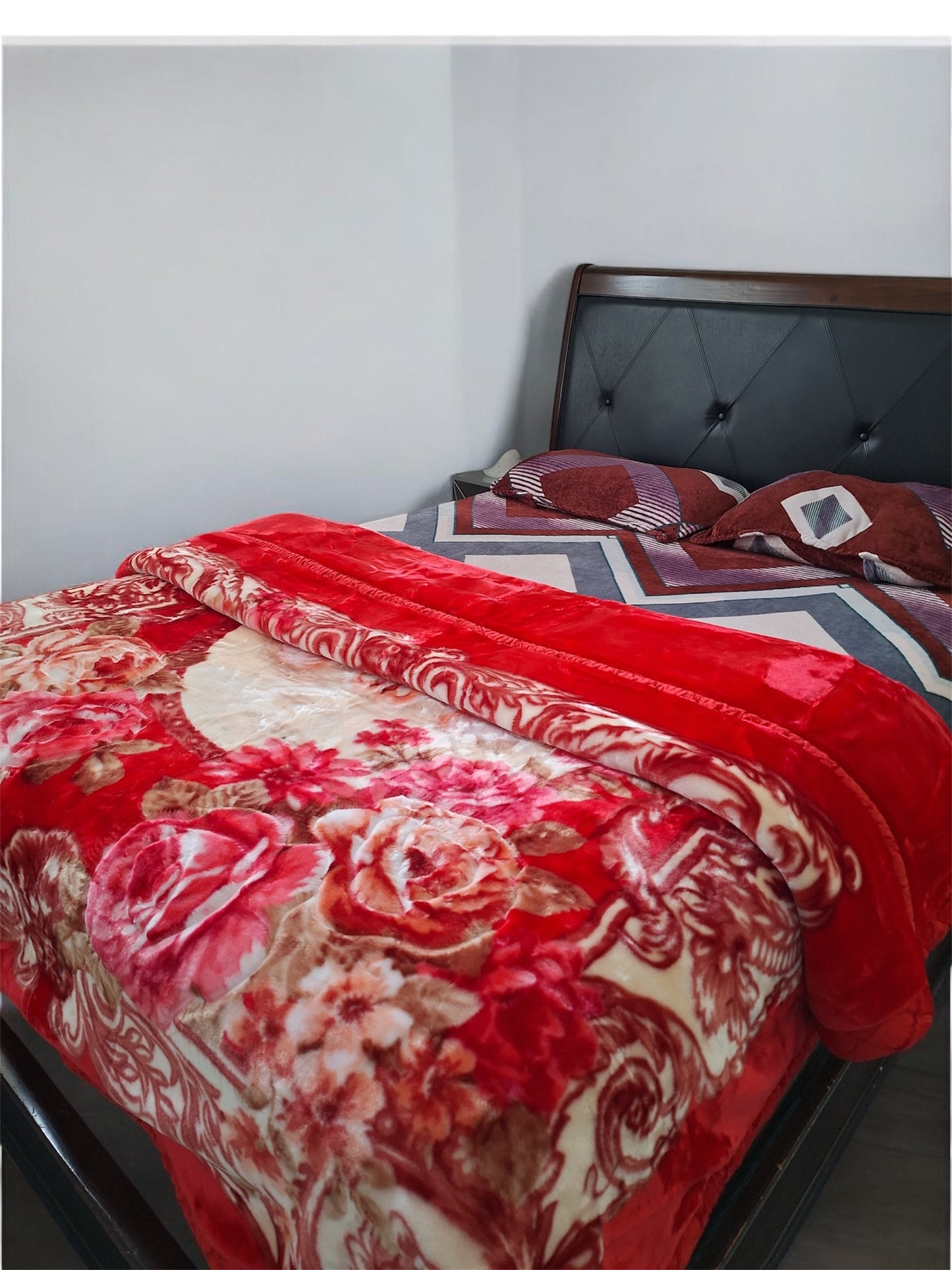 American Style Winter Flower Plant Eco-friendly Double Layers 79x91 inches Floral Printed bed blanket, suitable for Queen Size, 9 lbs